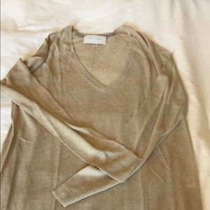 Barely Worn Brochu Walker v-neck
